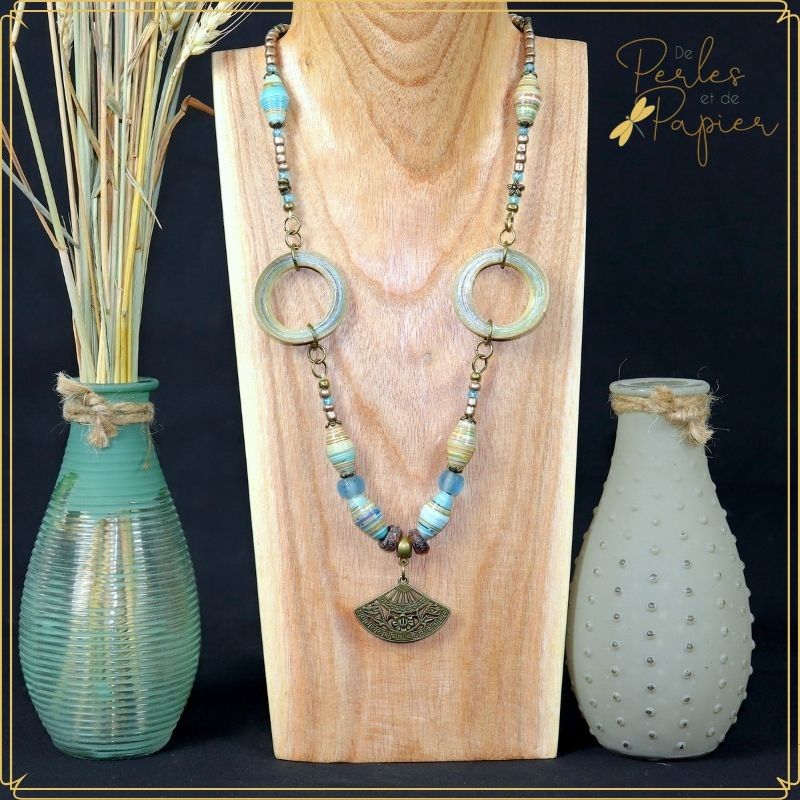 collier assorti avec perles en papier et anneaux en papier et breloque en forme d'éventail